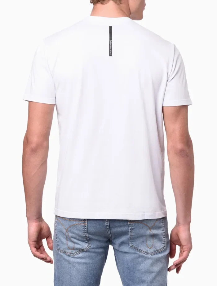 CAMISETA MINIMALISTA CALVIN KLEIN JEANS BRANCO - Imagem 4