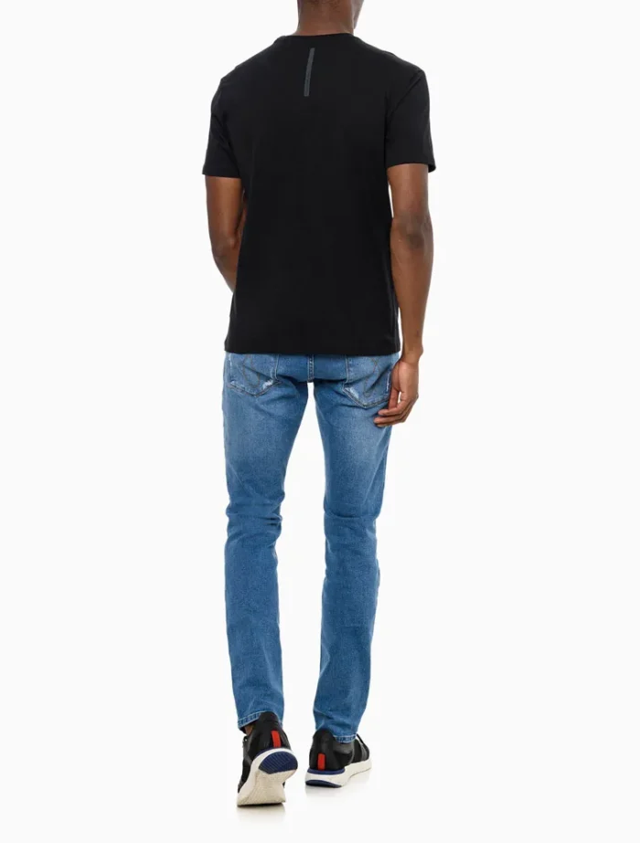 CAMISETA ÔMEGA CALVIN KLEIN JEANS PRETO - Imagem 4