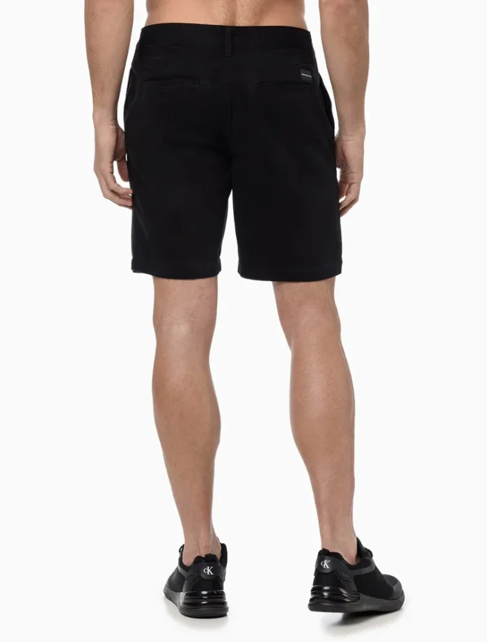 BERMUDA DE SARJA CALVIN KLEIN JEANS PRETO - Imagem 4